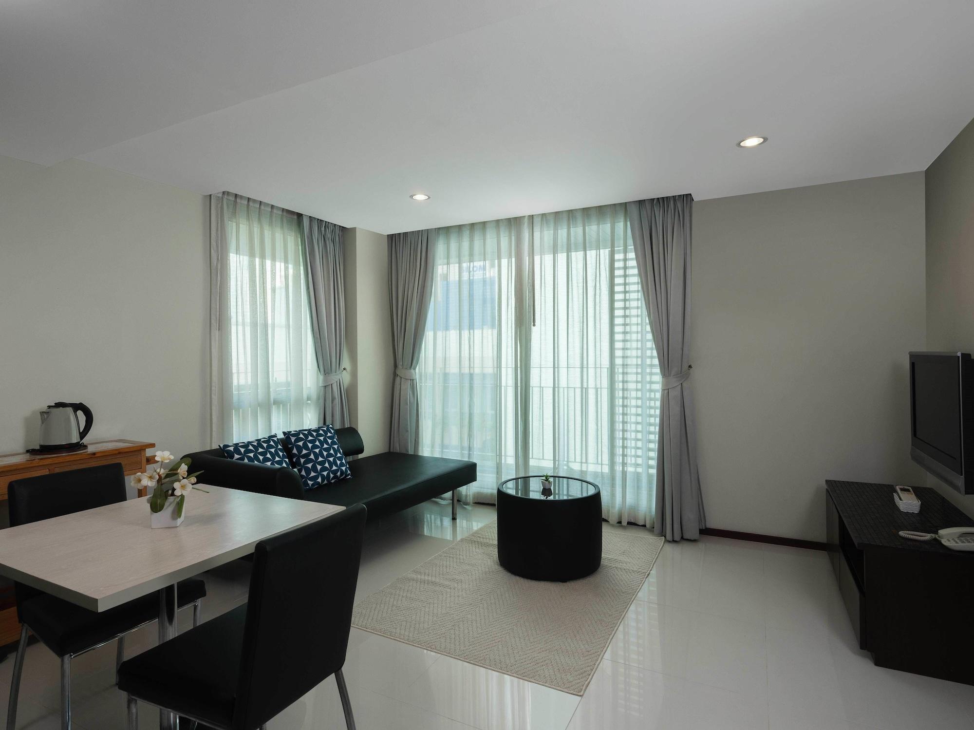 Silom Lofts Bangkok Exterior foto