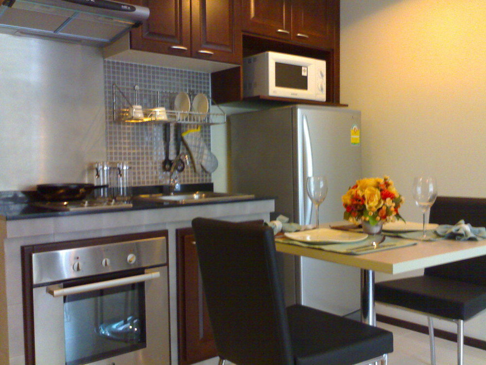 Silom Lofts Bangkok Exterior foto