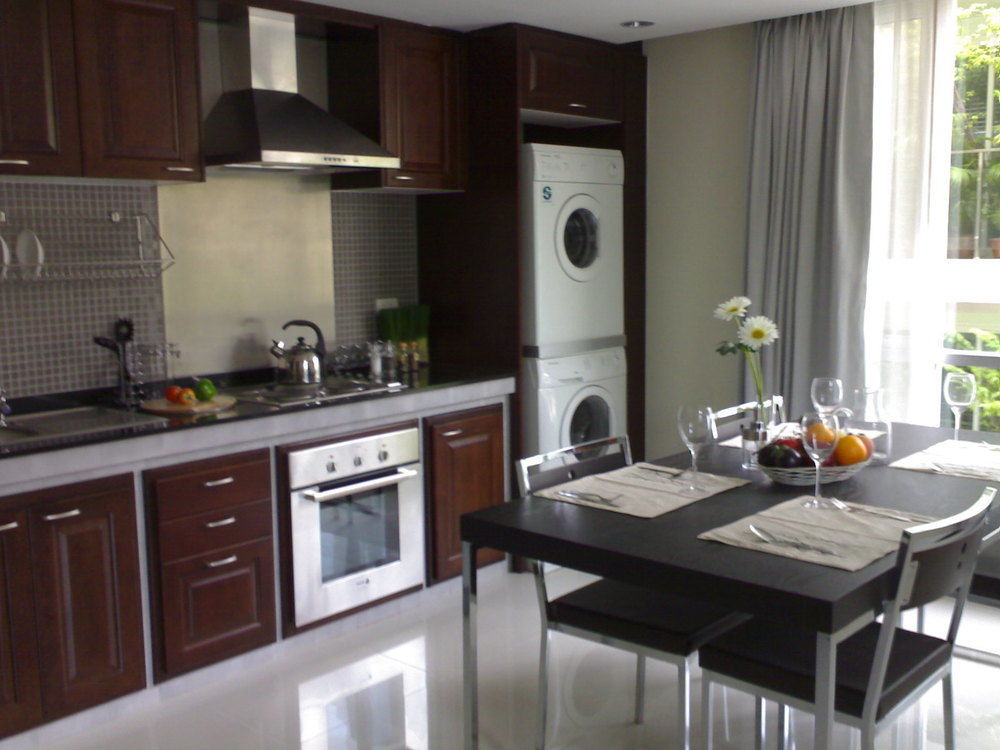 Silom Lofts Bangkok Exterior foto