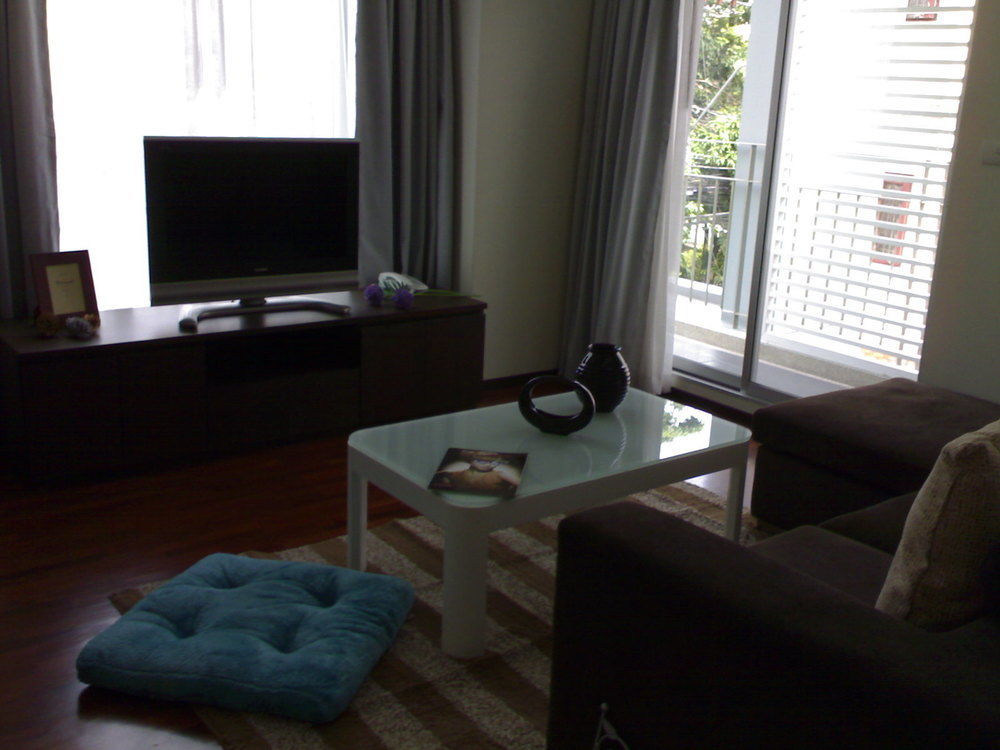 Silom Lofts Bangkok Exterior foto