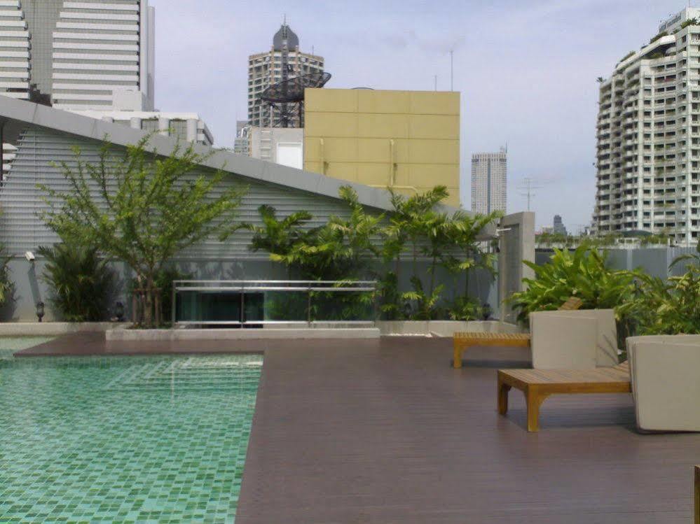 Silom Lofts Bangkok Exterior foto