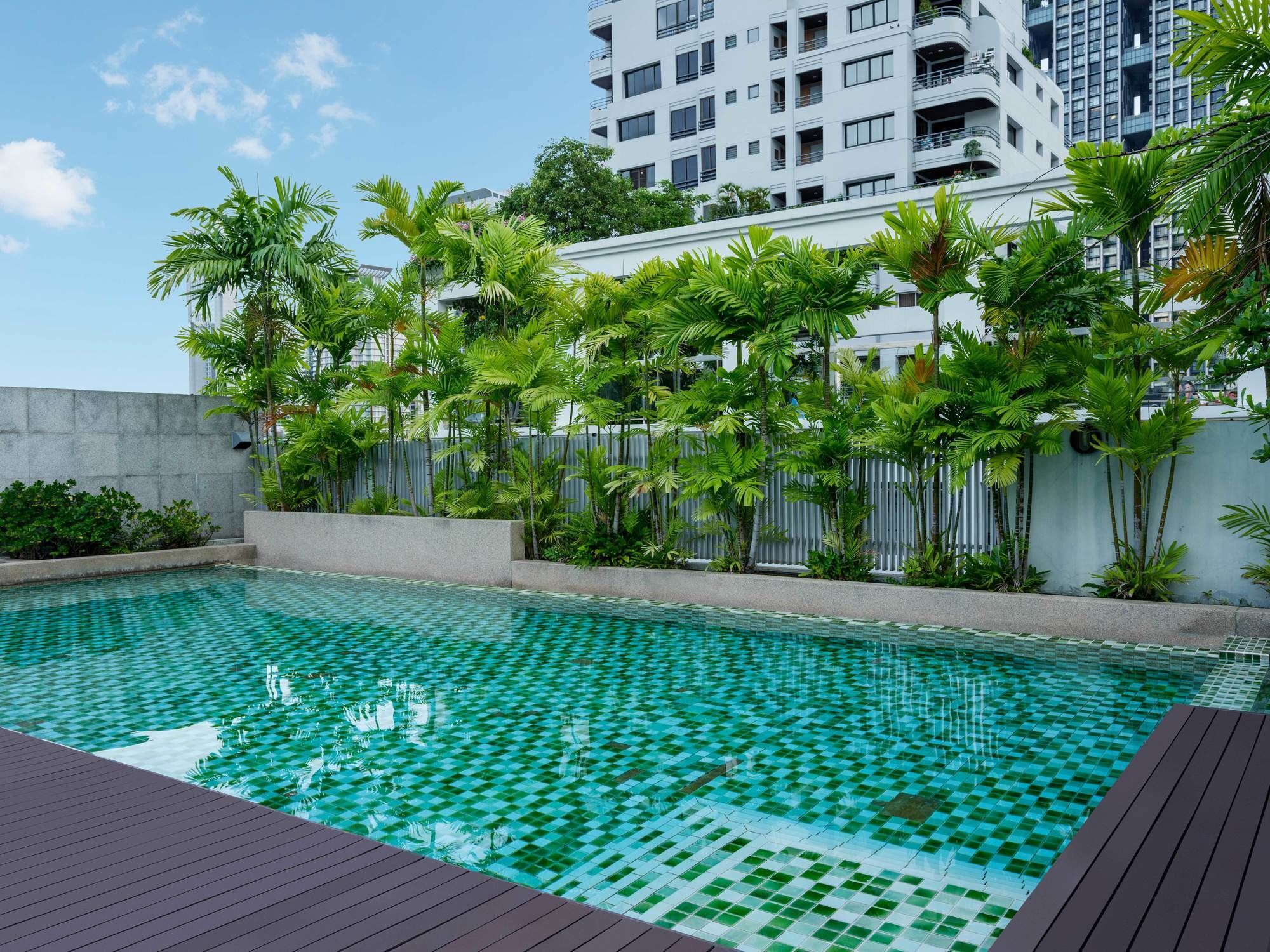 Silom Lofts Bangkok Exterior foto