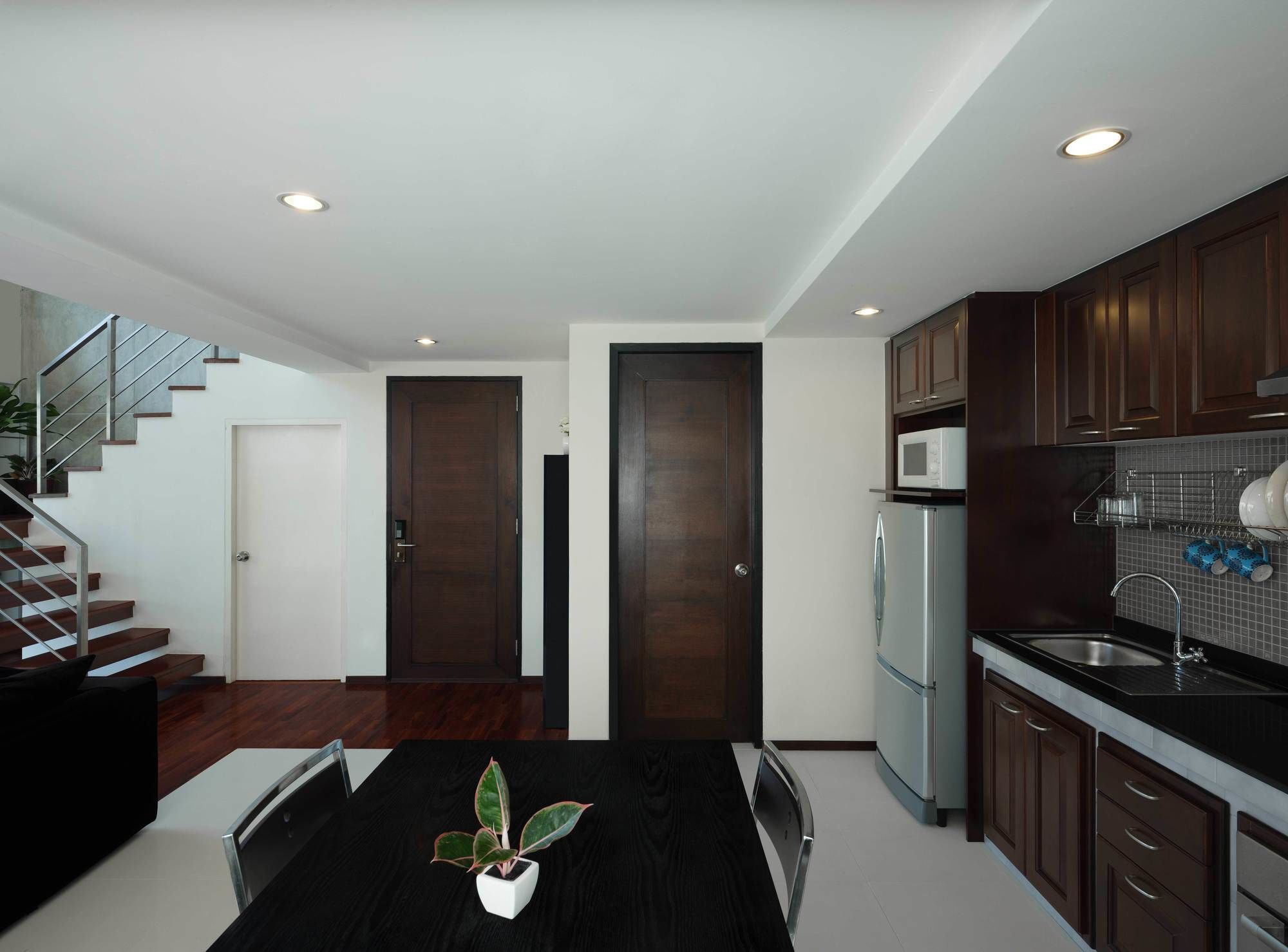 Silom Lofts Bangkok Exterior foto